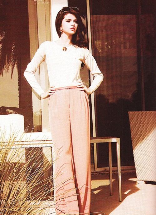 มาดูภาพถ่ายแบบ Selena Gomez ในนิตยสาร ELLE MEXICO!