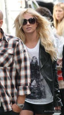 Britney Spears Shooting 'Criminal' Video