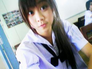 ดาราน่ารักตอนอยู่ ม.ต้นค่ะ