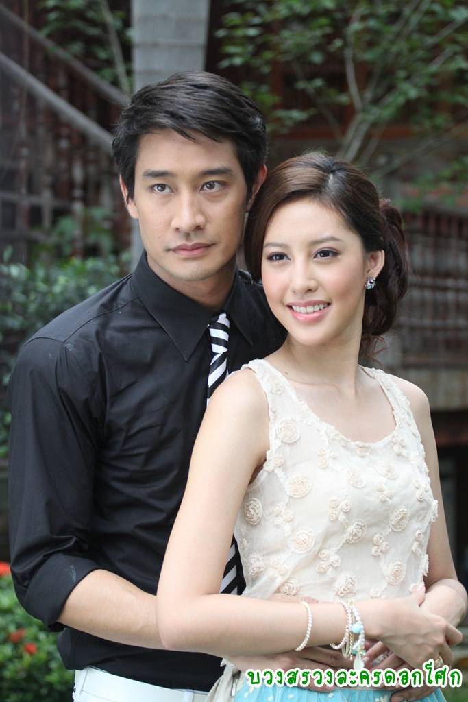 "พี่ป้อง ณวัฒน์"ในงานบวงสรวงละคร"ดอกโศก" ของ Exact