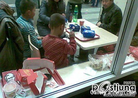 ร้าน KFC ที่สกปรกที่สุดในโลก
