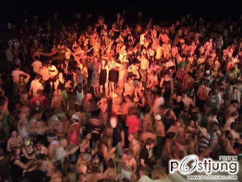 เรามีนัดกันที่ full moon party