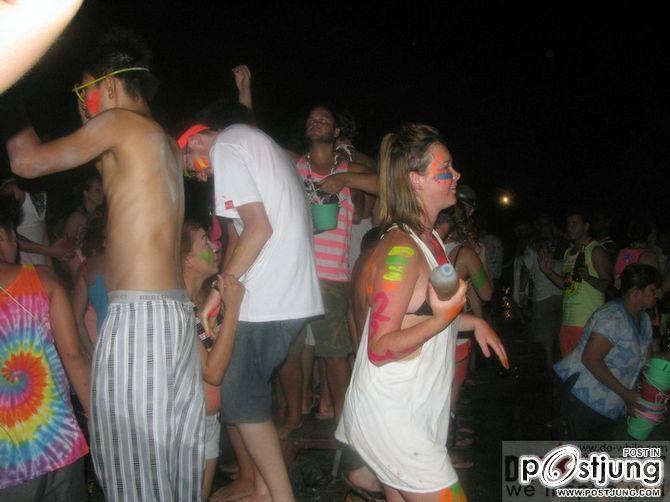 เรามีนัดกันที่ full moon party