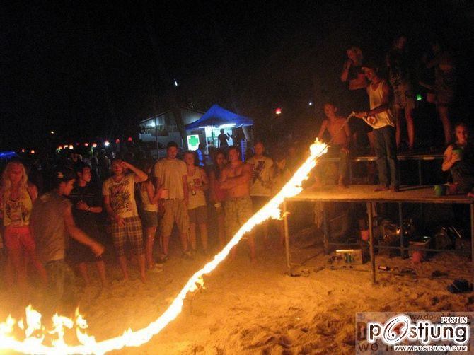 เรามีนัดกันที่ full moon party