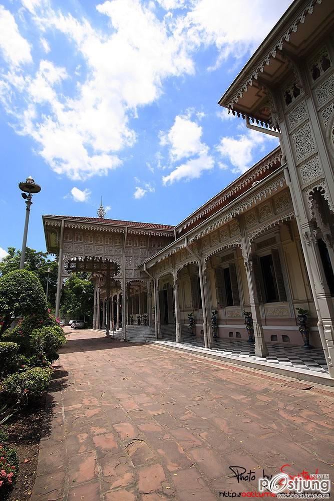 "พระที่นั่งวิมานเมฆ" พระที่นั่งไม้สักทองที่หลังใหญ่ที่สุดในโลก