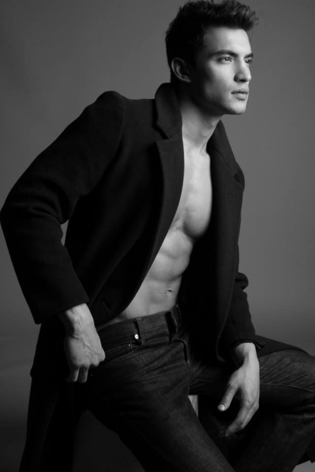 STEVEN PATENAUDE เข้มหล่อยิ้มสวย