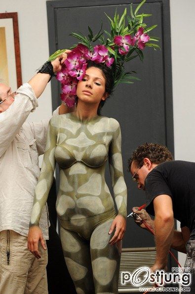 Philipp Plein Urban Jungle - Backstage - Milan Fashion Week 2011