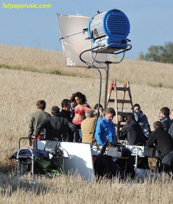Rihanna ไม่รอช้า!!!! เดินหน้าถ่ายทำ MV เพลง We Found Love แล้ว…