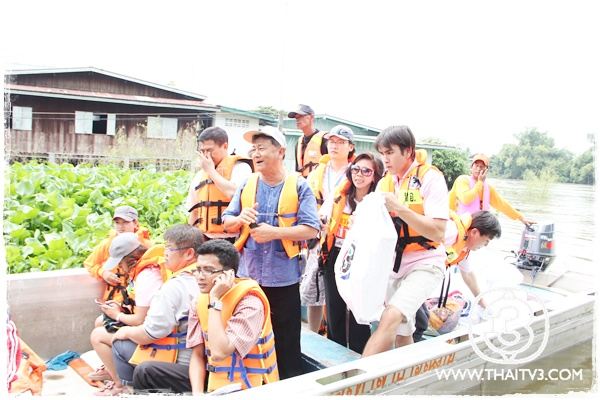 "ณเดชน์"เคลียร์คิวละคร ลงพื้นที่ช่วยผู้ประสบอุทกภัย อ.บ้านหมี่ จ.ลพบุรี