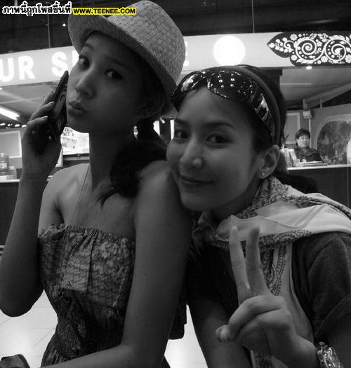 กระทู้ชอบจุ้น :: กรณี แตงโม - จั๊กจั่น แค่เพ้นเล็บเท้าก็เป็นข่าวได้เว้ย