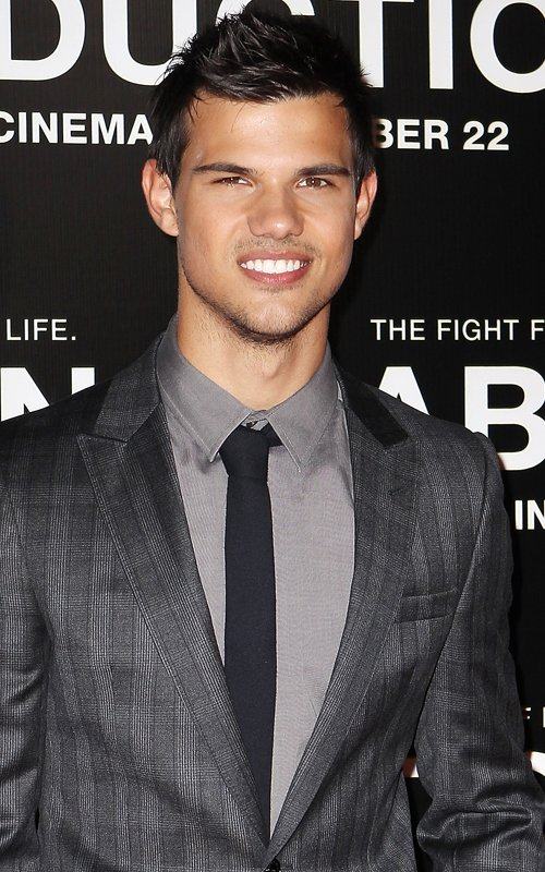 ไป ดู หนัง ของ Taylor Lautner  รึ ยัง