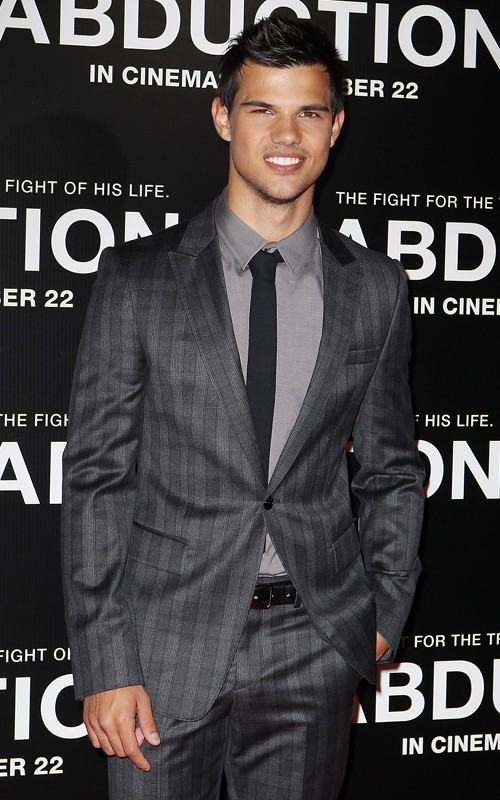 ไป ดู หนัง ของ Taylor Lautner  รึ ยัง