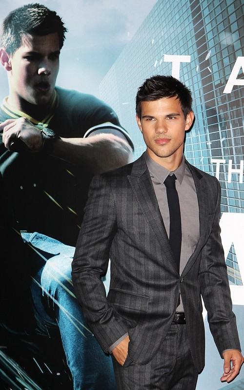 ไป ดู หนัง ของ Taylor Lautner  รึ ยัง