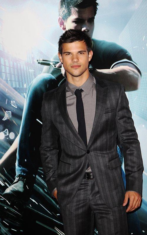 ไป ดู หนัง ของ Taylor Lautner  รึ ยัง