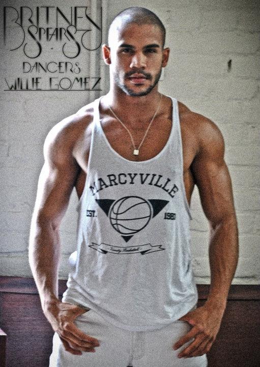 หนุ่นหล่อ Willie Gomez  จาก Britney