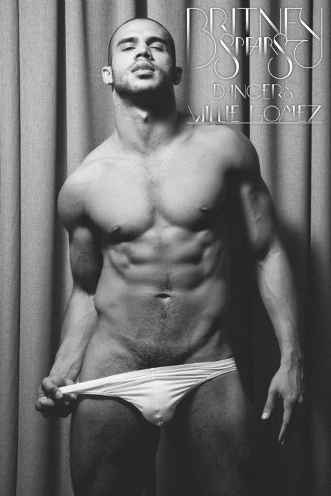 หนุ่นหล่อ Willie Gomez  จาก Britney