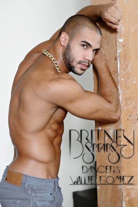 หนุ่นหล่อ Willie Gomez  จาก Britney