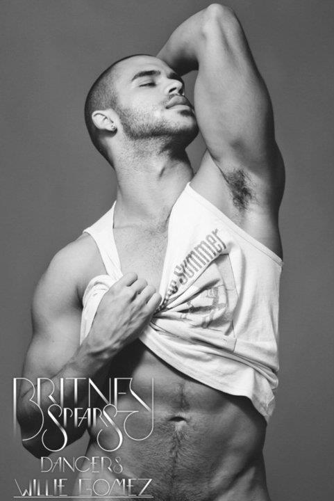 หนุ่นหล่อ Willie Gomez  จาก Britney