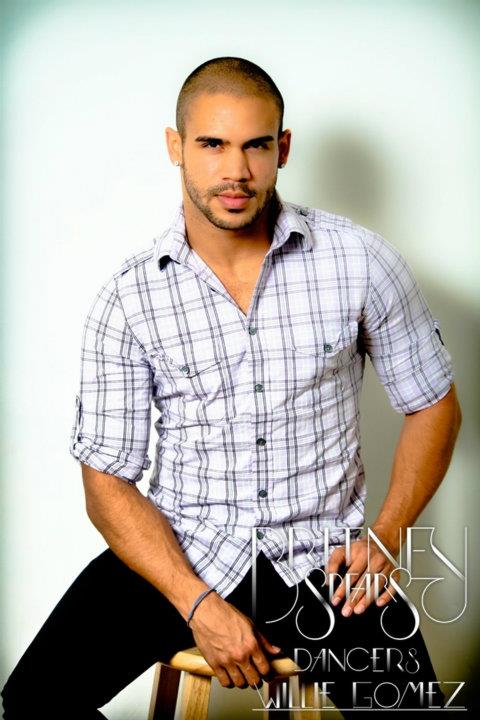 หนุ่นหล่อ Willie Gomez  จาก Britney