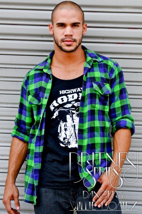หนุ่นหล่อ Willie Gomez  จาก Britney