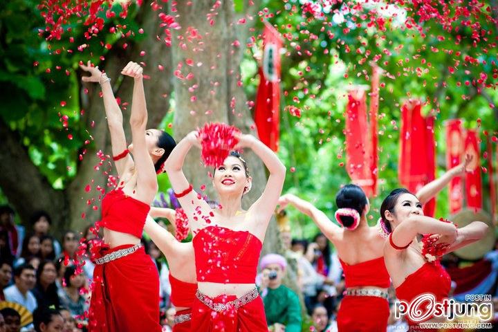 งานพิธีไหว้ครู &ldquo; นบไหว้สา ครูบาอาจารย์ศิลป์ &rdquo; คณะวิจิตรศิลป์ มช. 2554