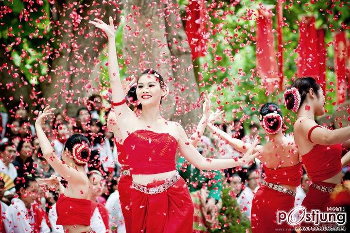 งานพิธีไหว้ครู &ldquo; นบไหว้สา ครูบาอาจารย์ศิลป์ &rdquo; คณะวิจิตรศิลป์ มช. 2554