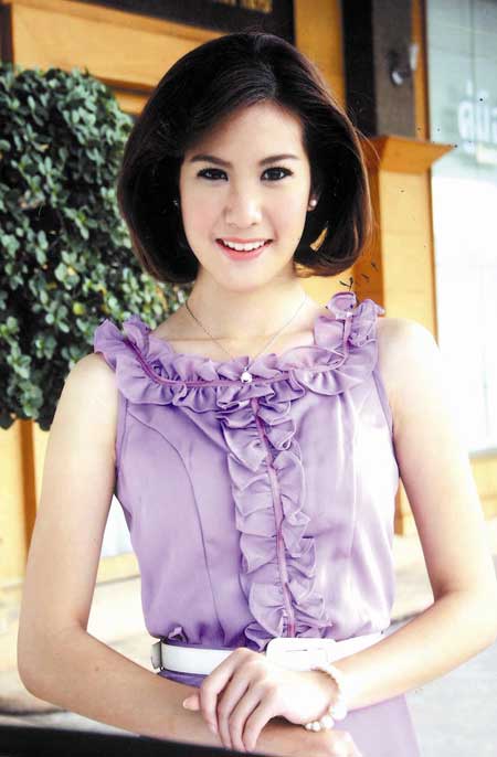 "ฝ้าย ณิชานันท์"...ชอบเธอค่ะ เล่นดีก็ได้ เล่นร้ายก็เริ่ด ^^
