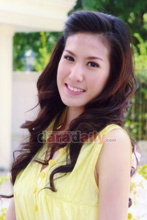 "ฝ้าย ณิชานันท์"...ชอบเธอค่ะ เล่นดีก็ได้ เล่นร้ายก็เริ่ด ^^