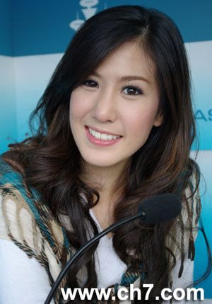 "ฝ้าย ณิชานันท์"...ชอบเธอค่ะ เล่นดีก็ได้ เล่นร้ายก็เริ่ด ^^