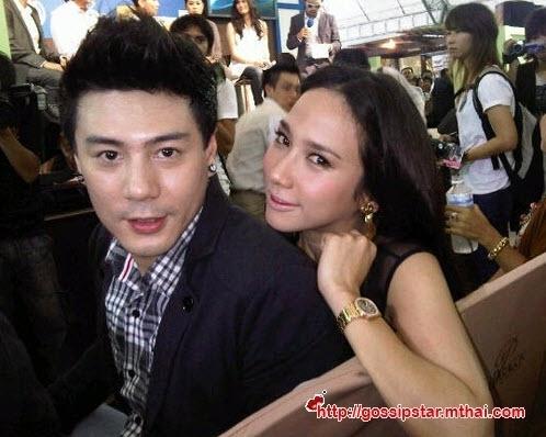 กระทู้ชอบจุ้น :: ใครๆก็เชียร์ให้ "โดม" จีบ "อั้ม"