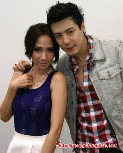 กระทู้ชอบจุ้น :: ใครๆก็เชียร์ให้ "โดม" จีบ "อั้ม"