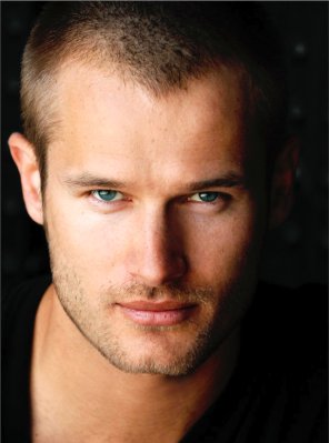 Resident Evil5 ; Retribution ในบทของ Leon Scott Kennedy และ Barry Burton