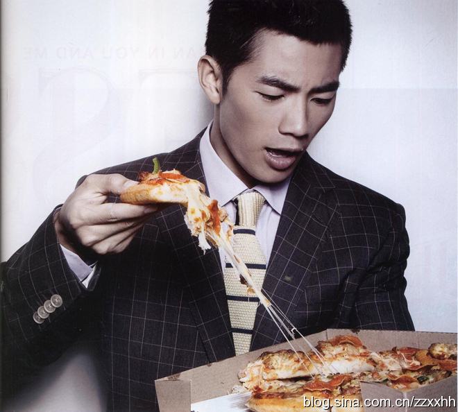 จูเสี่ยวฮุ่ย ไม่ถอดก็หล่อ