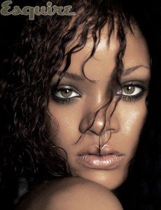 Rihanna แรงซ์เปลือยกายลงนิตยสาร Esquire!