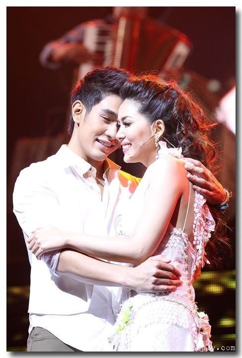 "เชอรี่ - อ่อม" โชว์หวาน @ ซุปตาร์ ON Stage