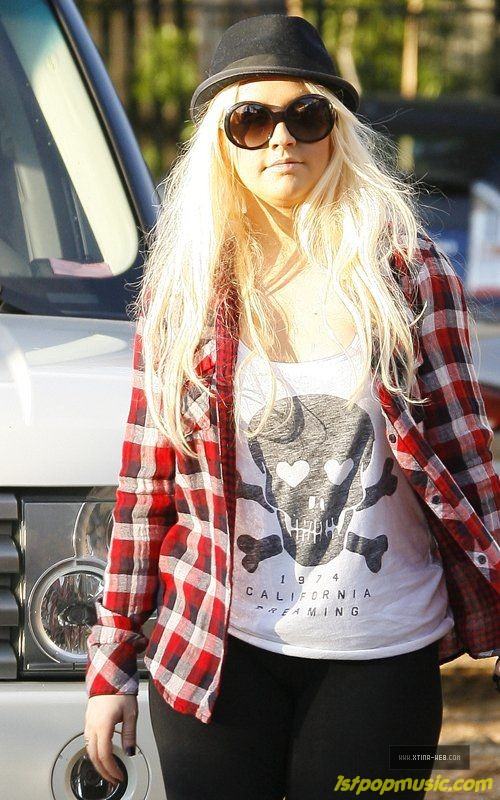 Christina Aguilera!!! พาน้อง Max กับสามี Matt ไปเที่ยวต้อนรับฮาโลวีน