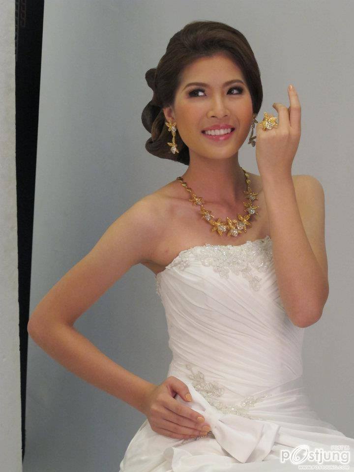 น้องกิฟท์ นางสาวไทย ๒๕๕๓ ถ่ายแบบนิตยสาร IDO