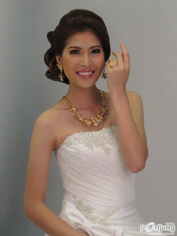 น้องกิฟท์ นางสาวไทย ๒๕๕๓ ถ่ายแบบนิตยสาร IDO