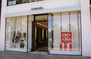 Chanel แบรนด์หรูอีกแบรนด์ค่ะ