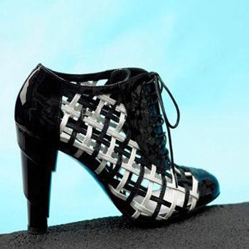 Chanel แบรนด์หรูอีกแบรนด์ค่ะ