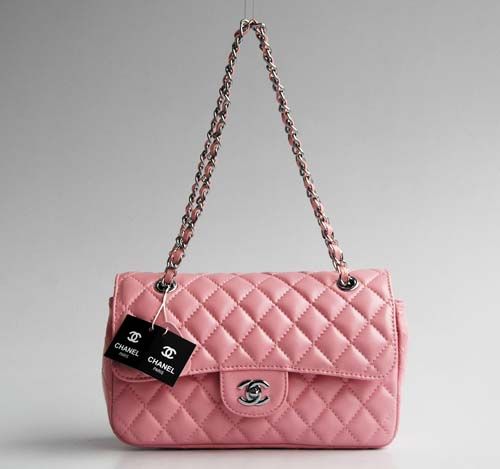 Chanel แบรนด์หรูอีกแบรนด์ค่ะ
