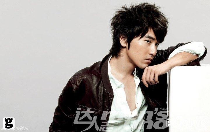 สองนักแสงนำของเรื่องmonga