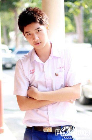 หนุ่มหล่อมัธยมน่ารัก
