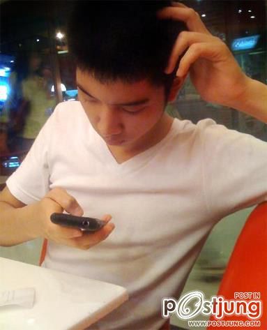 หนุ่มหล่อมัธยมน่ารัก
