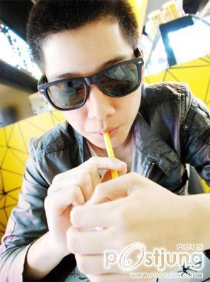 หนุ่มหล่อมัธยมน่ารัก