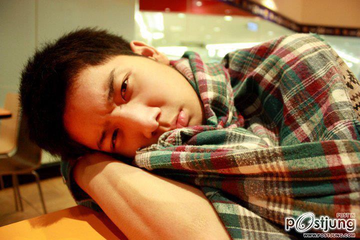 หนุ่มหล่อมัธยมน่ารัก