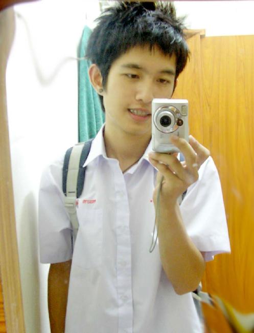 หนุ่มๆ ทำให้เราสดใส จริงป๊ะ