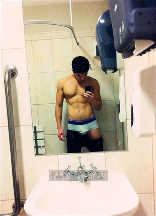 ตี๋๋๋๋๋๋๋ี๋ถ่ายรูปเอง