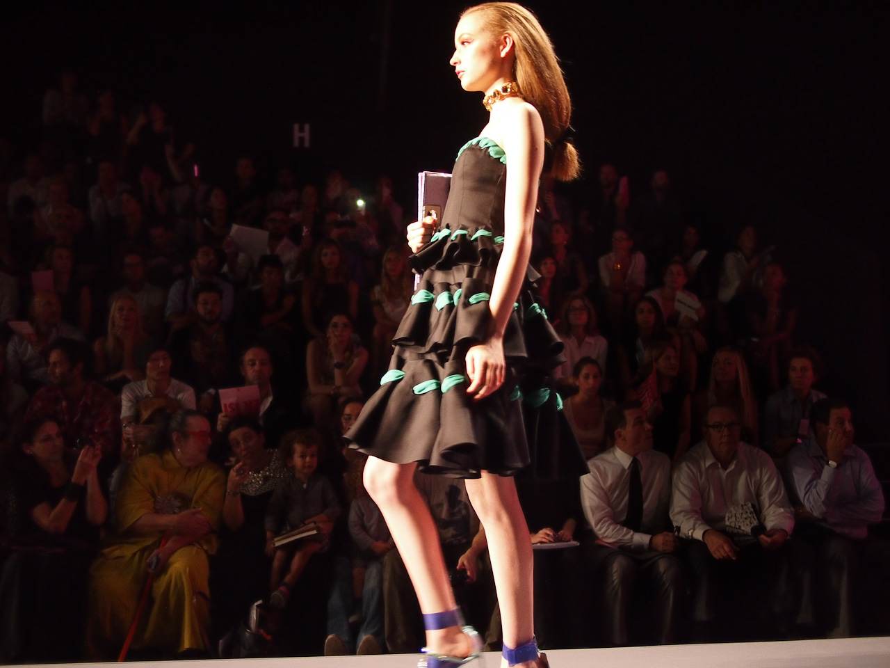 VIKTOR & ROLF SPRING/SUMMER 2012