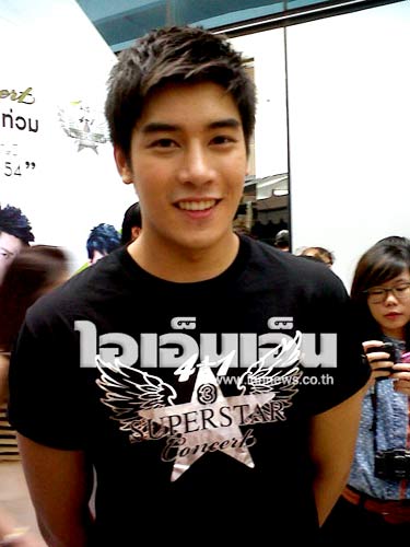เคน ภูภูมิ โต้ เอ พาอัพหน้าใหม่ที่เกาหลี